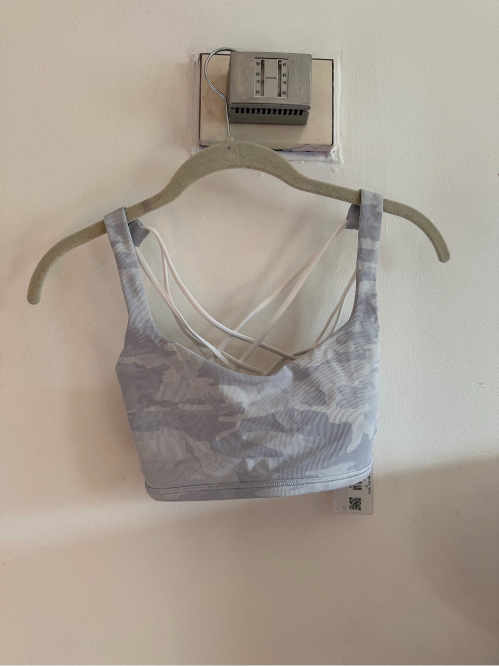 NWT lululemon athletica Light Gray Camo Strappy Sports Bra 8